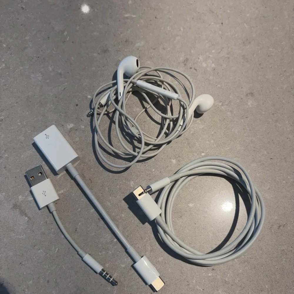 Apple Bundle White Lightning Earbuds, Lightning Cable & Adapter set, etc